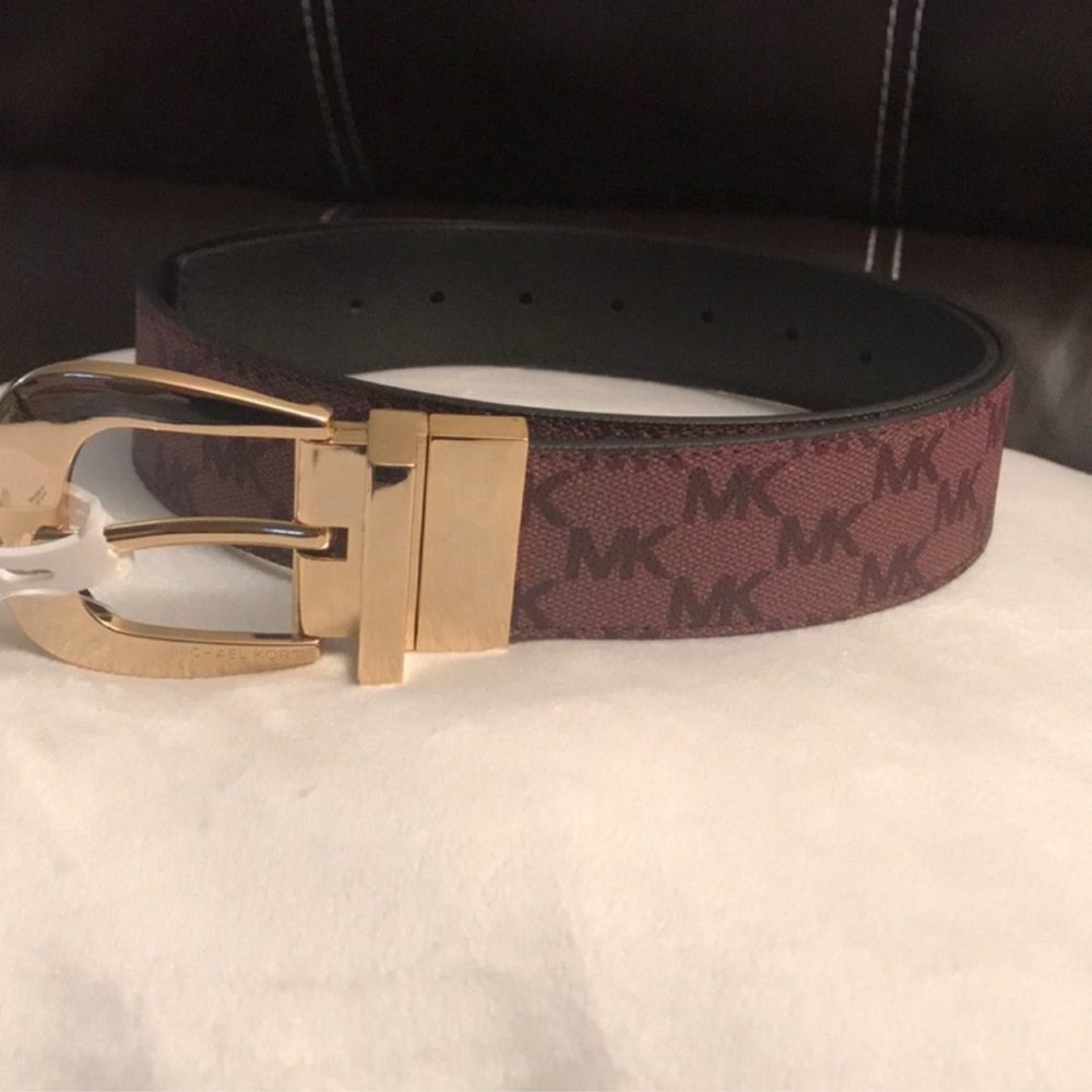 Michael Kors Twist Reversible Belt Genuine Leather size medium. NWT - Picture 2 of 15